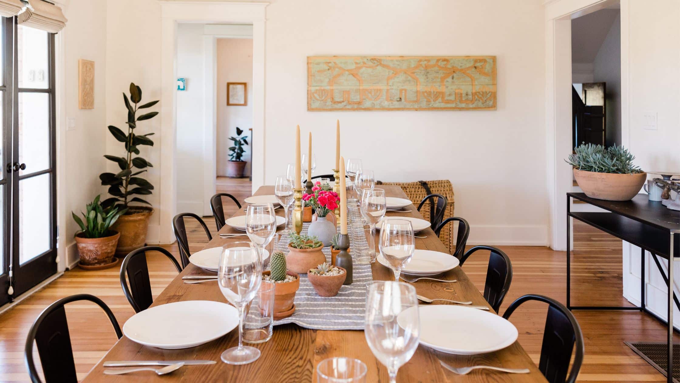 How to Keep Glass Dining Table Clean?