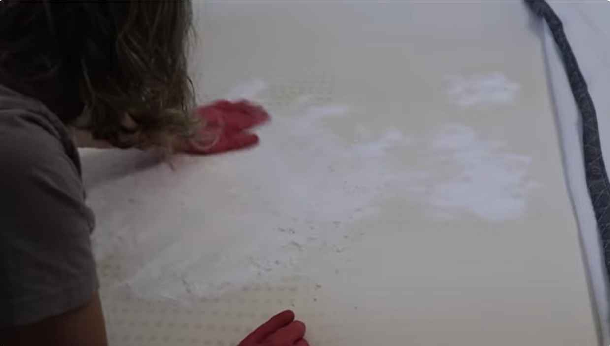 Get Yellow Stain Out of Mattress Proven Tips