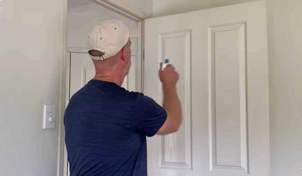 Step-by-step Guide To Cleaning Yellowed White Doors