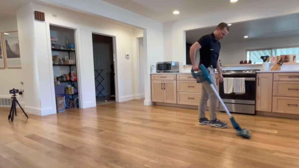 How to Use Bona Hardwood Floor Cleaner Spray