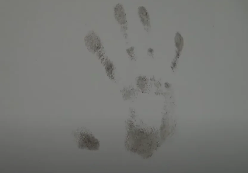 How to Clean Handprints off Walls